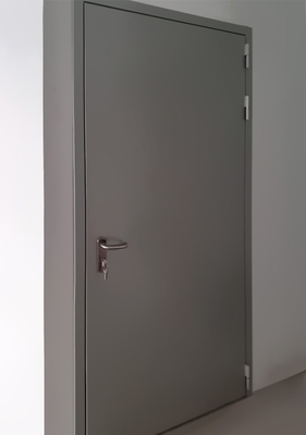 Огнеупорная дверь, фото снаружи Огнеупорная дверь, фото снаружи